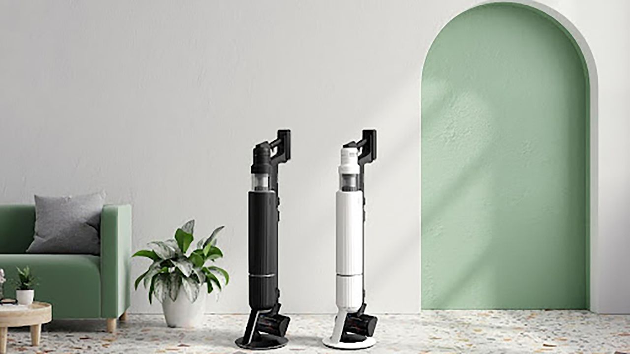 Samsung bespoke jet AI vacuums in black and white stood side by side.