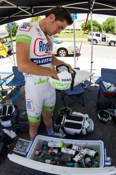 Argos-Shimano riders tried the old ice in the helmet trick today.