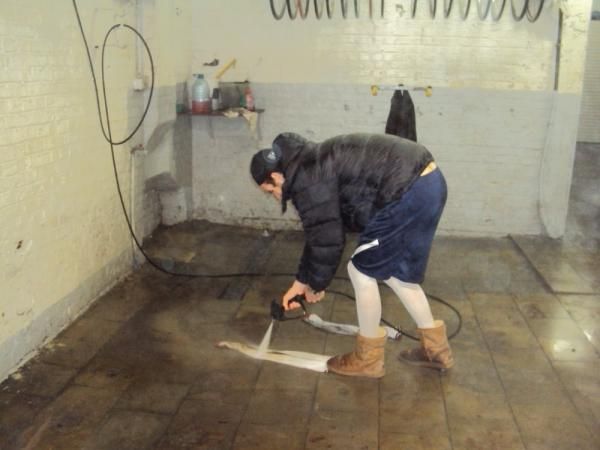 The best way to remove that thick Belgian mud from your clothing? High pressured hose. You learn something new every day!