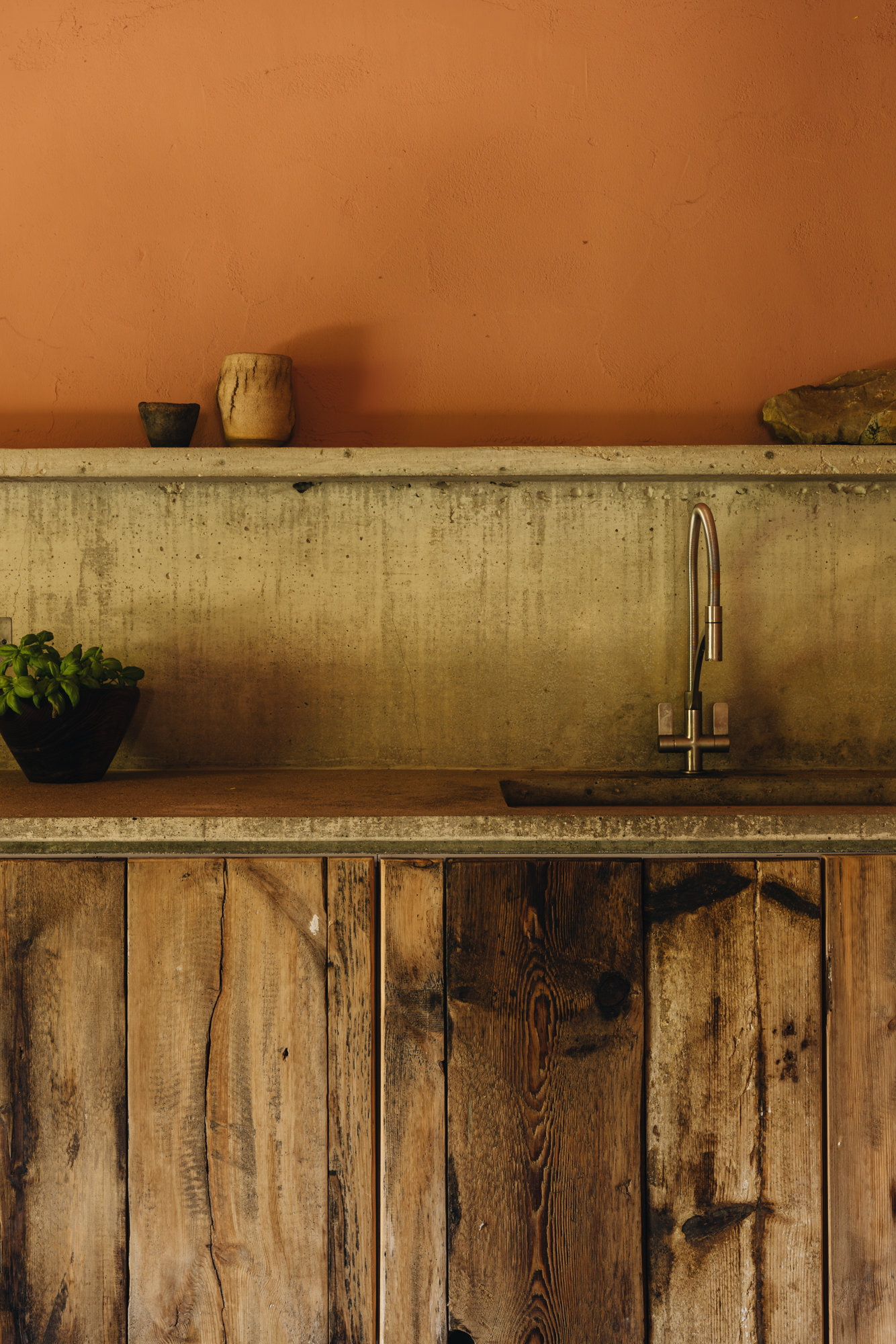 Interiors and gardens of a former milking parlour in Berkshire