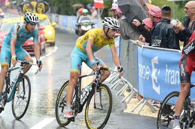 Overall race leader Vincenzo Nibali (Astana)