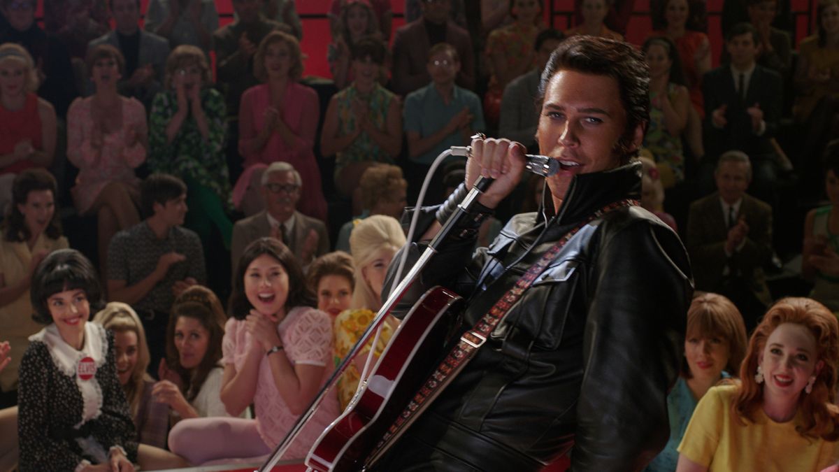 Austin Butler as Elvis in Warner Bros. Pictures’ drama “ELVIS,” a Warner Bros. Pictures release.