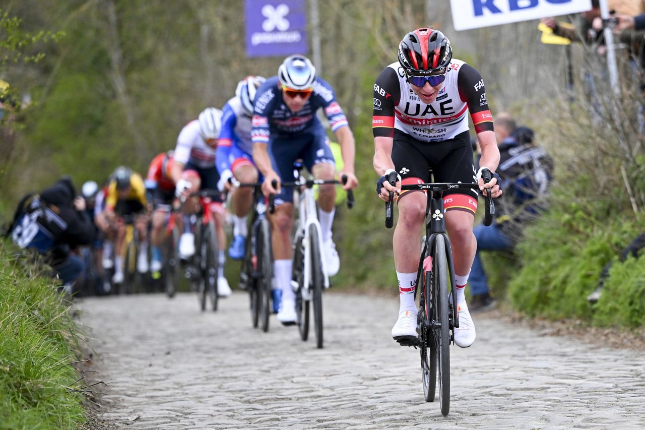 Ronde van Vlaanderen 2022 - Tour of Flanders - 106th Edition - Antwerp - Oudenaarde 272,5 km - 03/04/2022 - Koppenberg - Tadej Pogacar (SLO - UAE Team Emirates) - photo Vincent Kalut/PN/SprintCyclingAgency&Acirc;&copy;2022