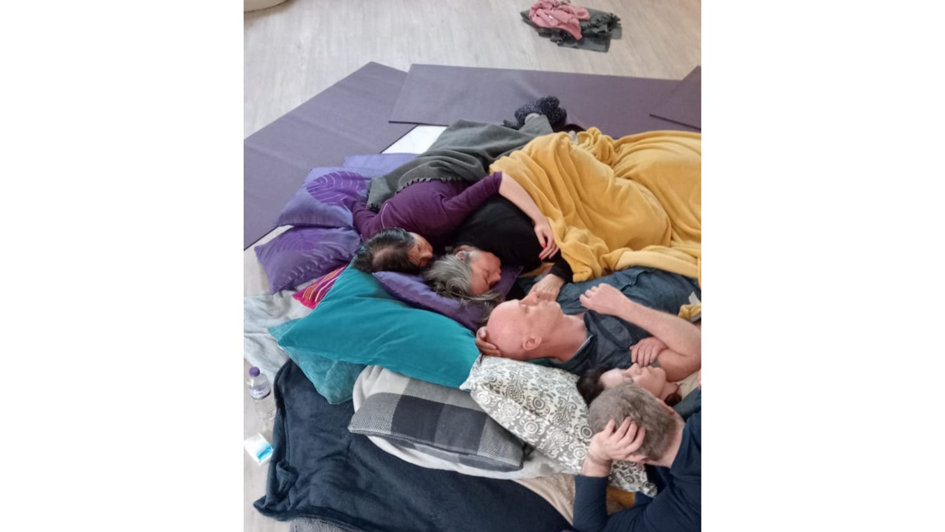 A cuddle puddle session, organised by Samii Wood