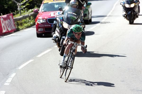 Thomas Voeckler (Europcar) sped downhill