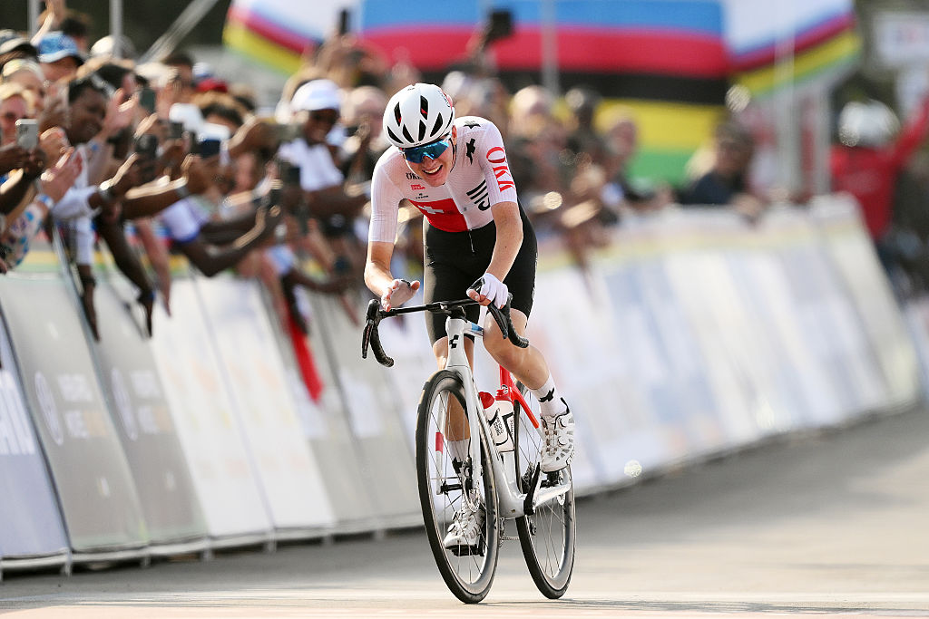 KIGALI, RWANDA - SEPTEMBER 26: Jan Huber and Team Switzerland crosses the finish line as silver medal winner during the 98th UCI Cycling World Championships Kigali 2025, Men Under 23 Road Race a 164.6km race from Kigali to Kigali on September 26, 2025 in Kigali, Rwanda. (Photo by David Ramos/Getty Images)