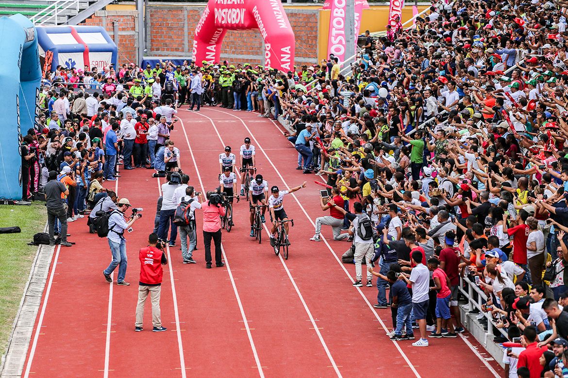 Sergio Henao leads Team Sky into the Estadio Francisco Rivera Escobar in Palmira.