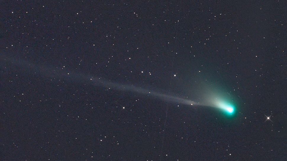 Comet SWAN: A brilliant 'icy wanderer' in photos