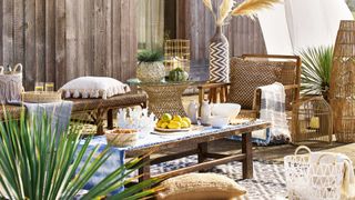 Outdoor terrace decorating in coastal theme