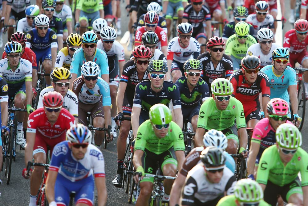 The 2016 peloton in the Down Under Classic