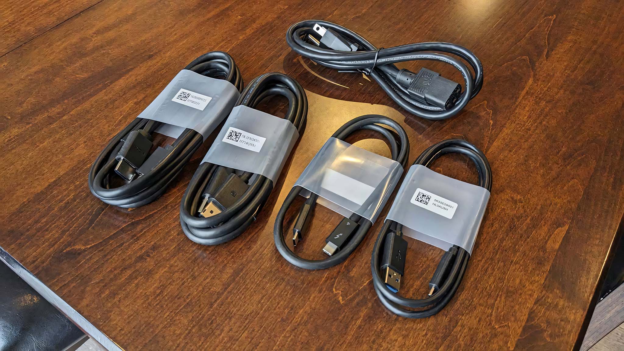 Dell Ultrasharp 34 Curved Monitor cables.