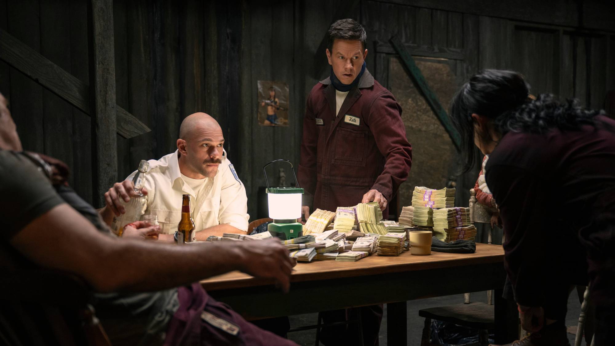 (L-R) Keegan-Michael Key as Ed Mackey and Mark Wahlberg as Parker in &quot;Play Dirty&quot; on Prime Video