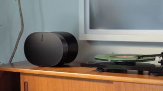 Sonos Era 300 connected to a turntable