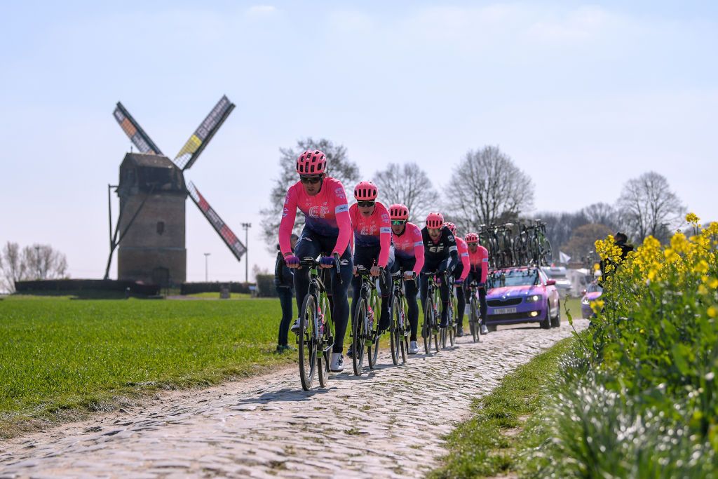 EF Education First on the Moulin-de-Vertain sector