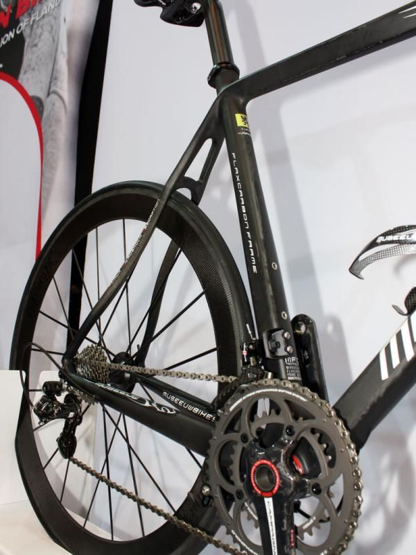 As is becoming virtually standard practice these days, giant chain stays are matched to tiny seat stays on the new Museeuw MF-XX.