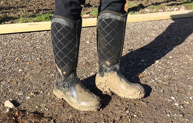 Pacy-II-muckboots-muddy