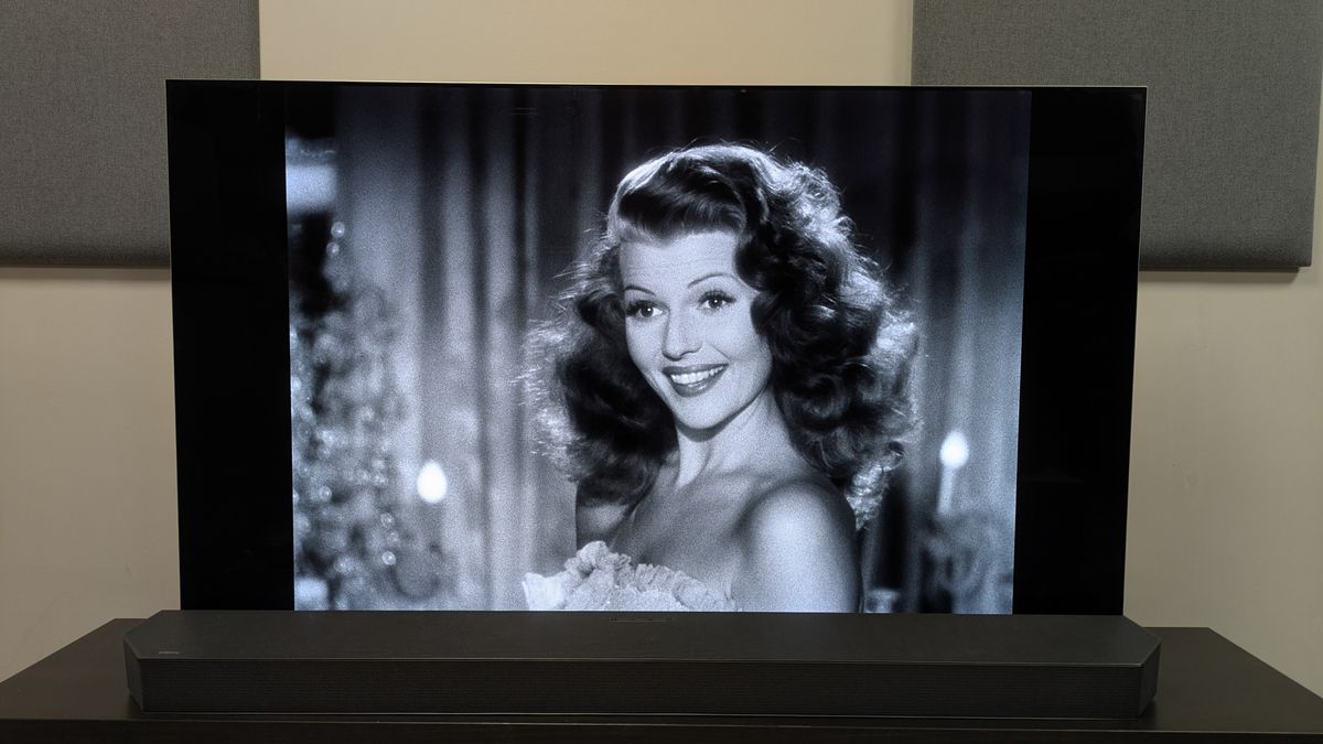 Gilda 4K Blu-ray on LG G5 showing Gilda smiling