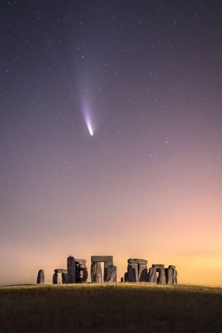 astronomy photographer of the year comet neowise over stonehenge