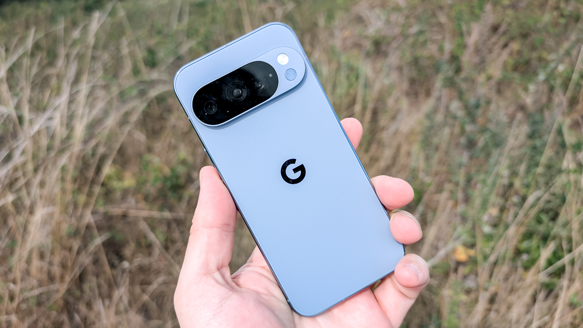 Google Pixel 10 pro moonstone review images