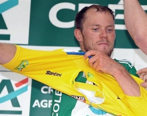 Thor Hushovd (Cr&eacute;dit Agricole), 30, took the leader's yellow top from USA's Levi Leipheimer (Astana).