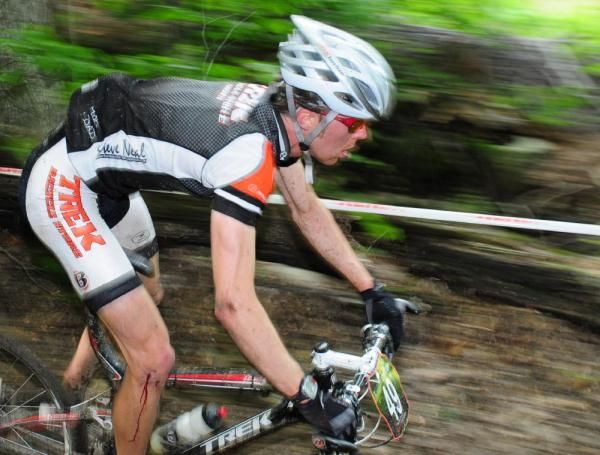 Peter Glassford (Trek Toronto) descending fast