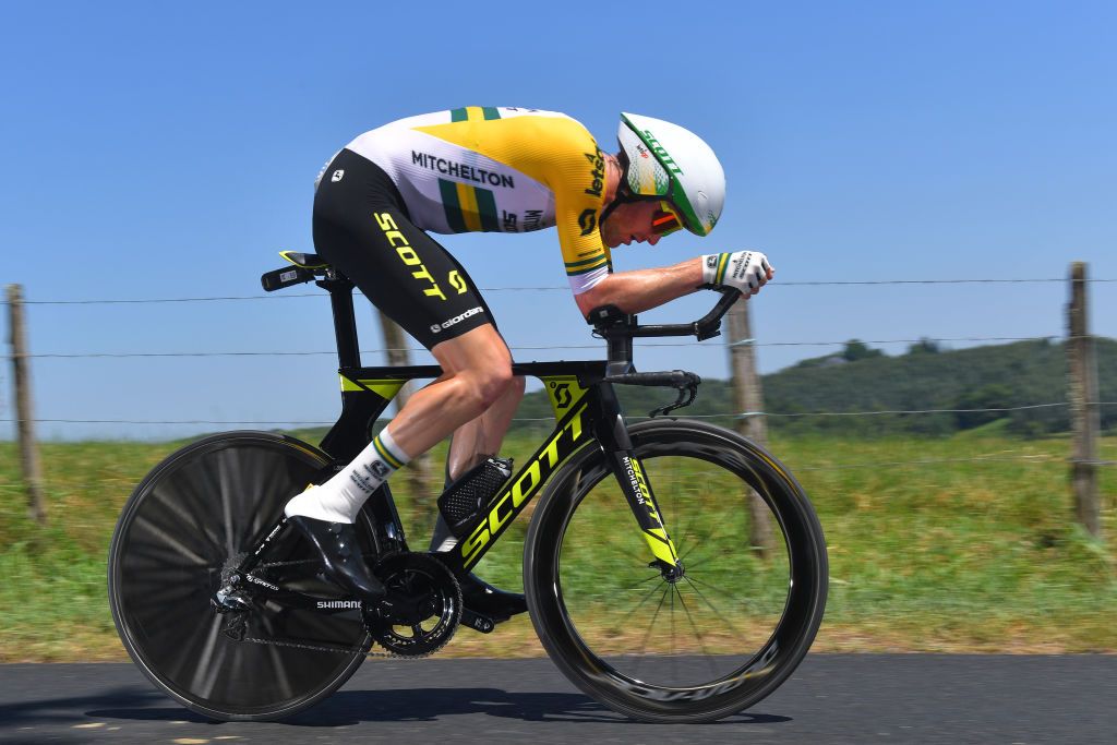Luke Durbridge races to Pau