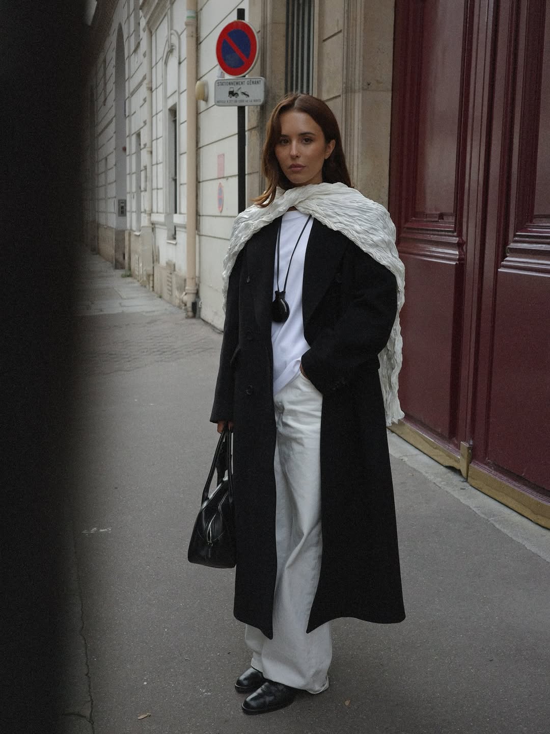 Stylish women wearing easy winter outfits