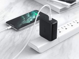 Aukey 60w Usbc Wall Charger Hero
