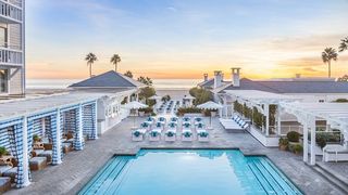 Swimming pool, Property, Sky, Building, Architecture, Real estate, Resort, House, Vacation, Home,