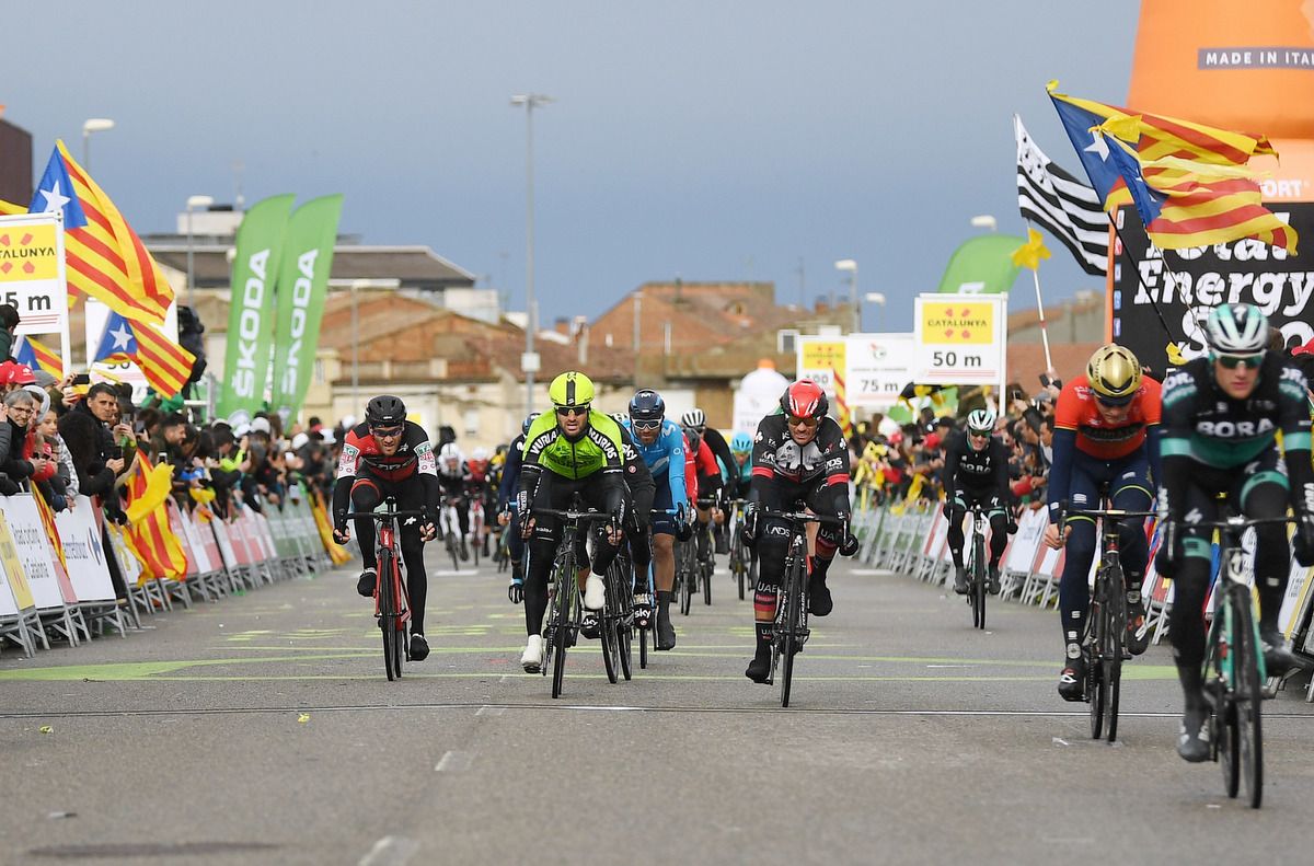 Sam Bennett (Bora-hansgrohe) wins the feild sprint for third place