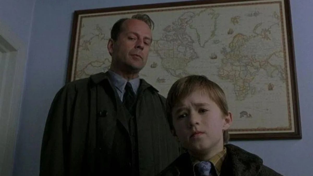 Bruce Willis and Haley Joel Osment in The Sixth Sense