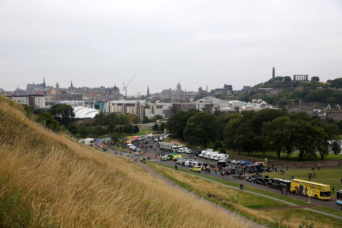 The setting of stage 4's start was Edinburgh