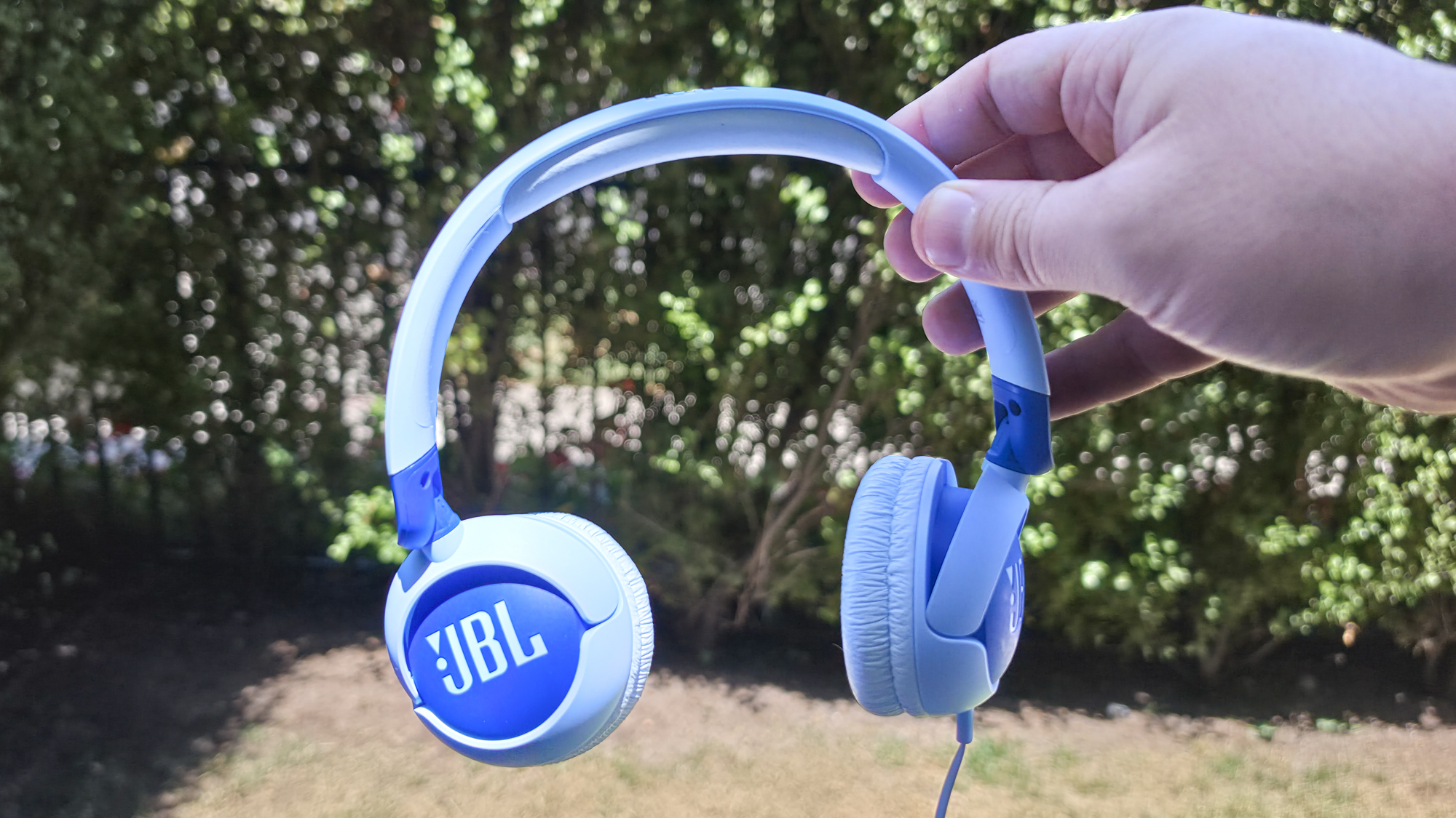 JBL Junior 320 kid headphones