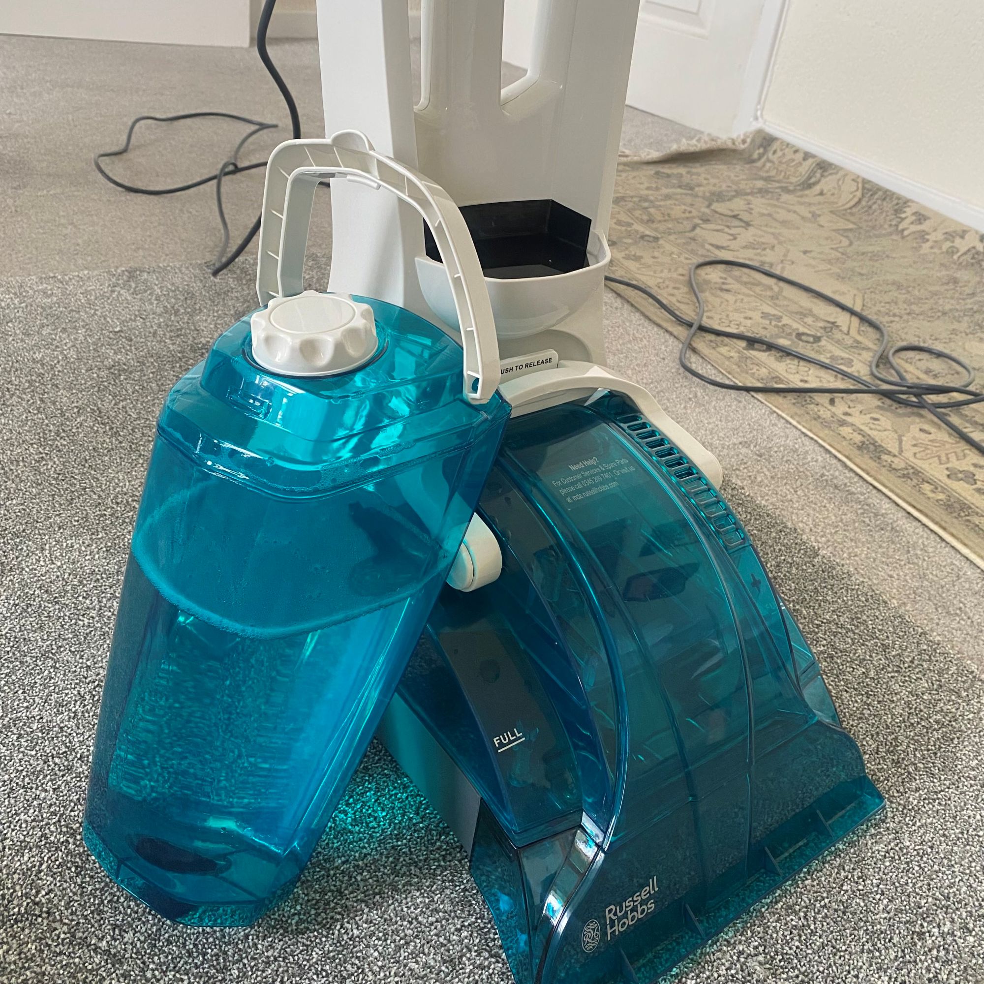 Russell Hobbs Upright Carpet Cleaner review