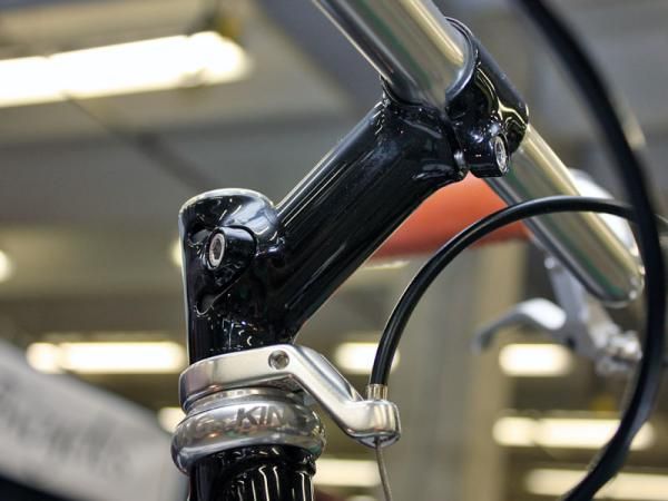The stem uses a unique clamp setup.