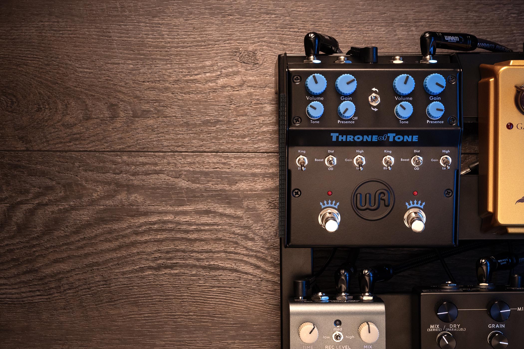 Warm Audio Throne Of Tone, the new dual-overdrive twofer from the Texan pedal company channels not one but two classic pedals, which in a way were both inspired by the classic Marshall "Bluesbreaker" amps used by Clapton back in his John Mayall days.
