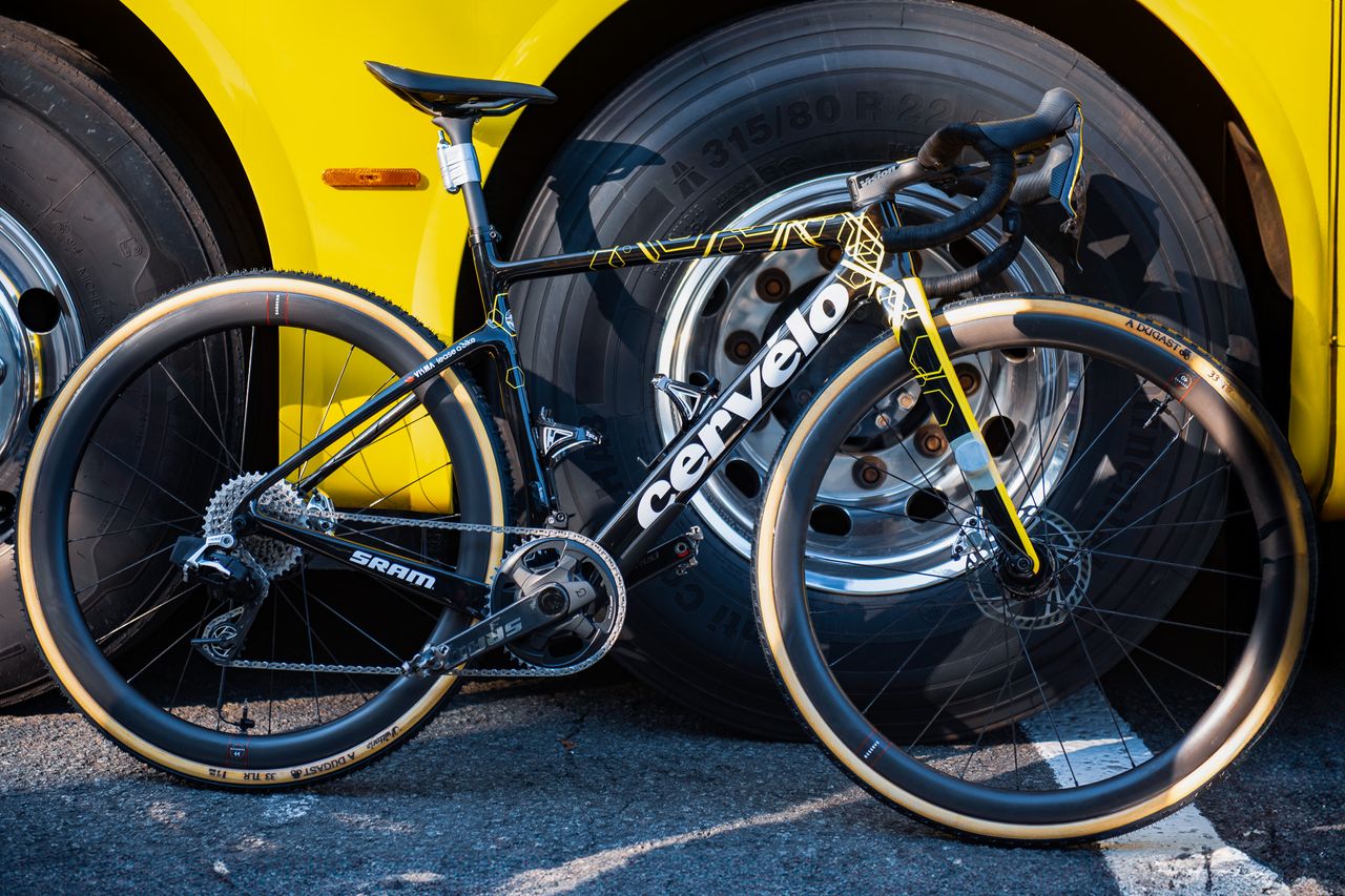 The Gravaa self-inflating tyre used by Marianne Vos to victory at the 2024 Gravel World Championships