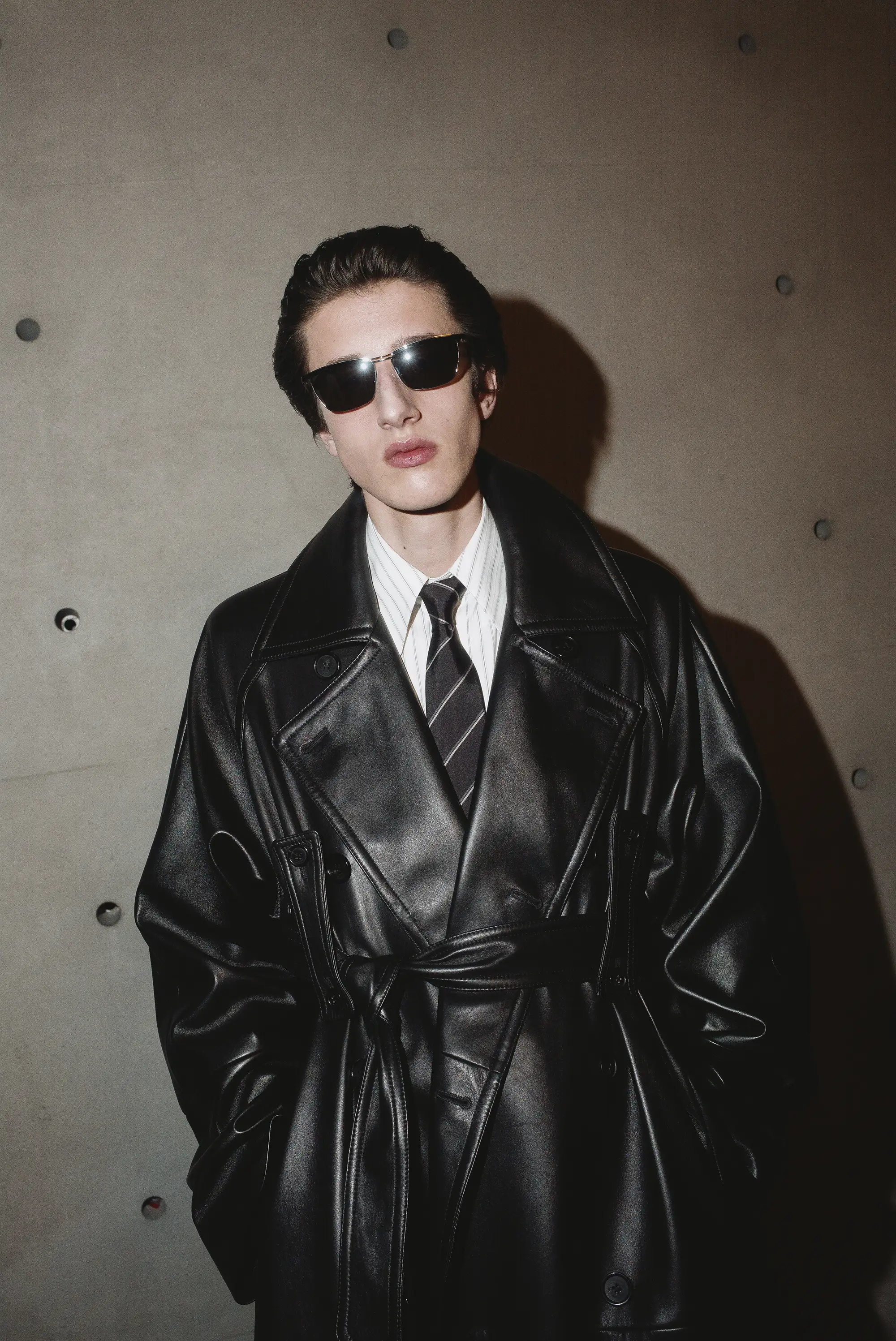 BLE19.menswear_leather.SAINTLAURENT_FALL25_SHOW_BACKSTAGE02_15_HR