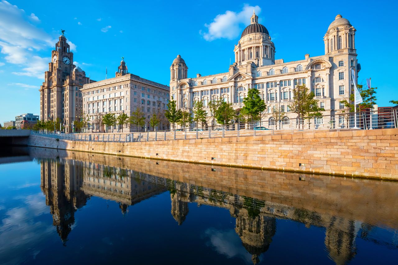 AI-generated image of a UK landmark with an F1 racetrack added