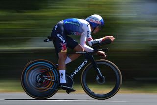 Tour de France stage 16 LIVE – Mattia Cattaneo in the TT hot seat as the GC favourites start their rides