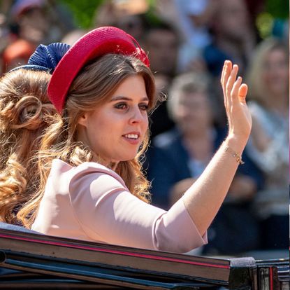Headgear, Hat, Fashion accessory, Event, Photography, Gesture, Headpiece, Tradition, Vehicle,