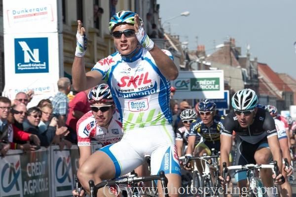 Marcel Kittel (Skil-Shimano) takes his second win of 2011 in Orchies
