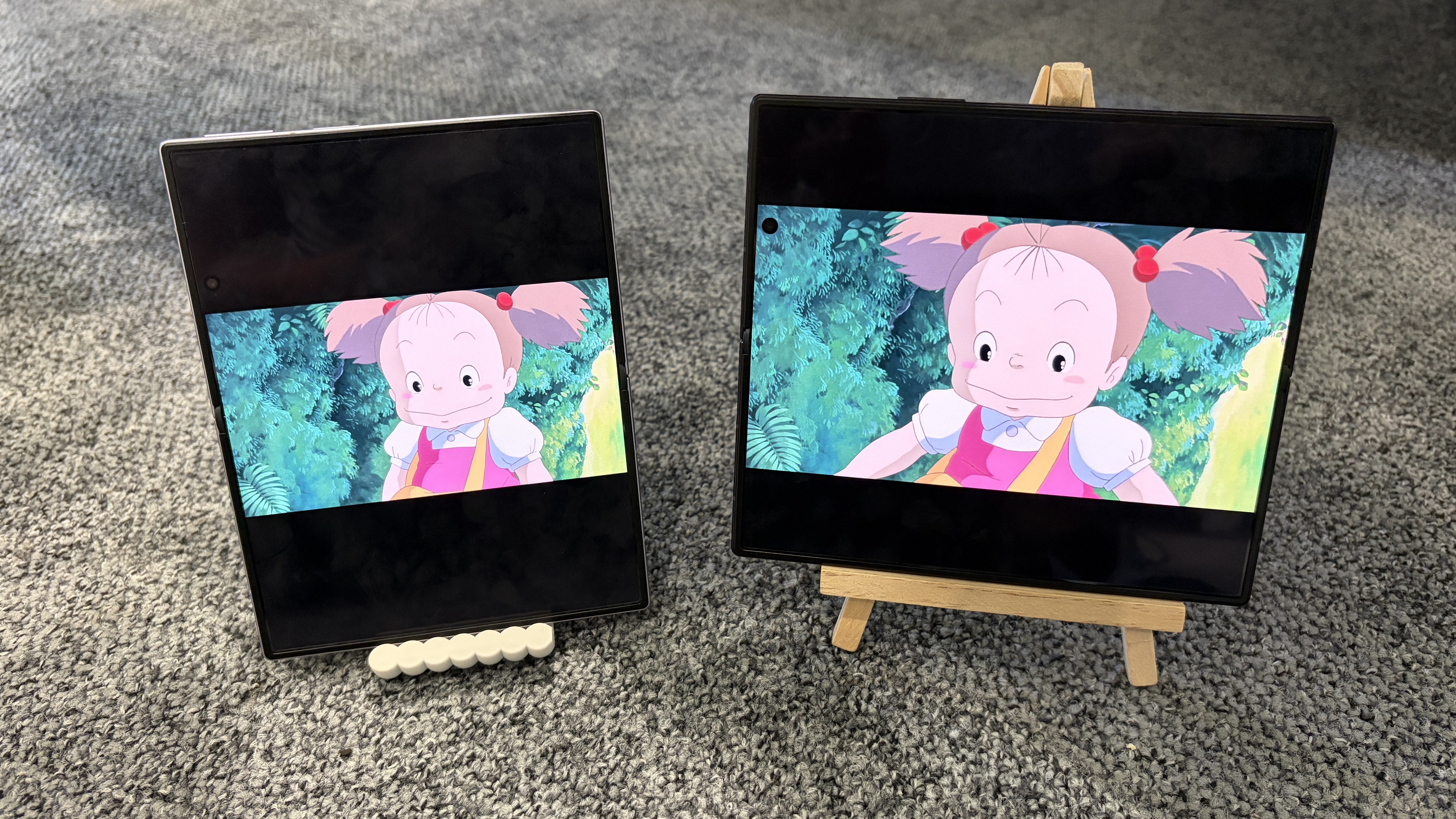 Galaxy Z Fold 8 vs Galaxy Z Fold 8 Ultra screen comparison