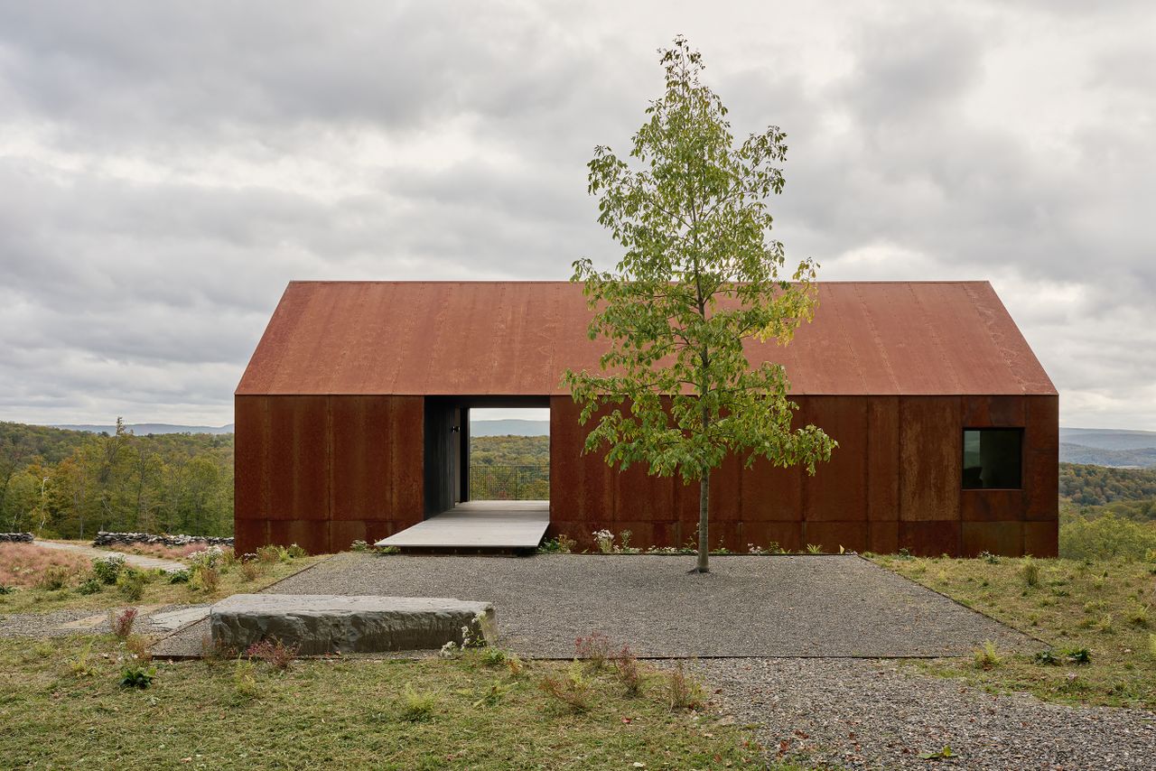 tranquil interiors of Catskills home