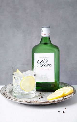 aldi gin oliver cromwell aldi spirit store