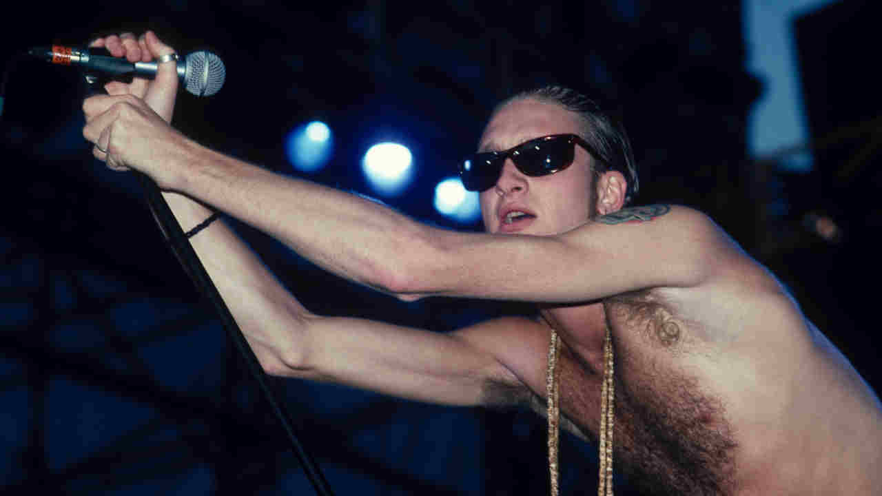 Alice In Chains&amp;rsquo; Layne Staley onstage in the early 1990s