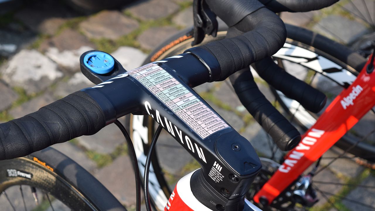 Debusschere's teammate on the other hand, had plenty of race cues
