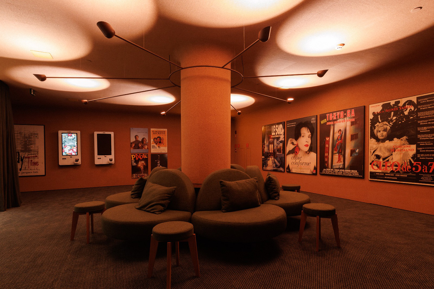 Cine Tutu by Isay Weinfeld interior