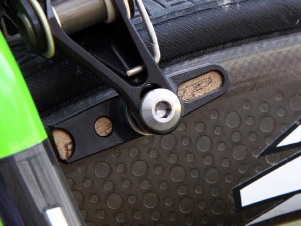 Zipp includes its own cork-based Tangente brake blocks with each set of 404 Carbon Clinchers.