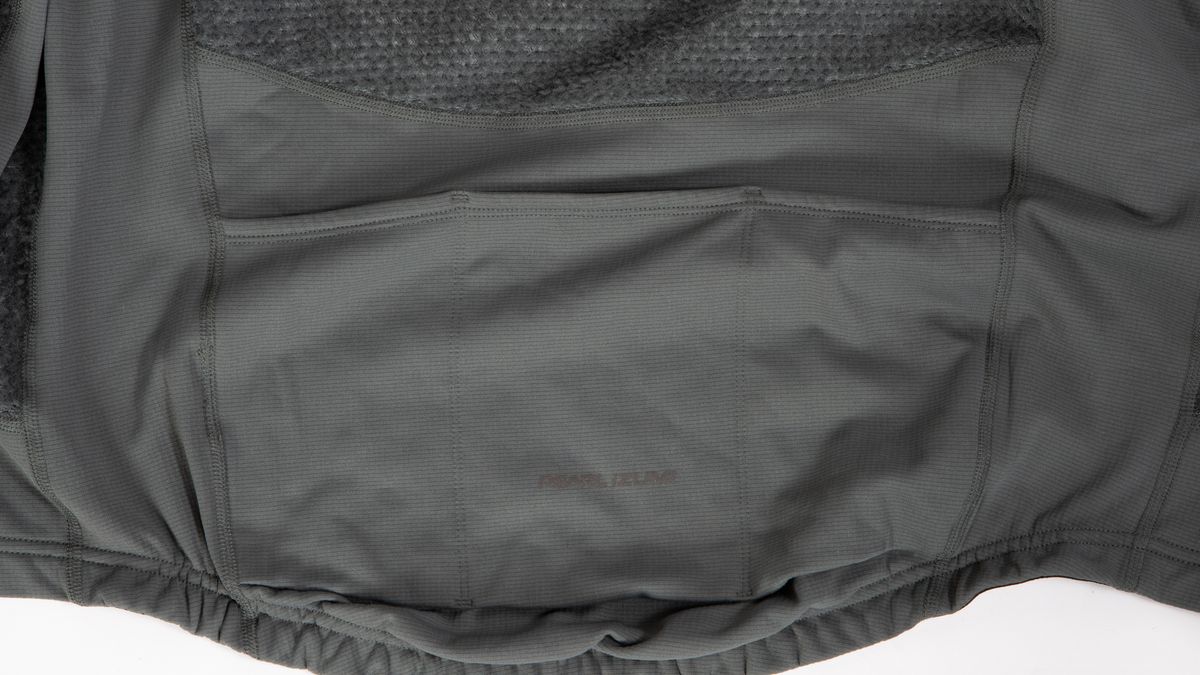 Pearl Izumi Pro Alpha Layer detail of pockets